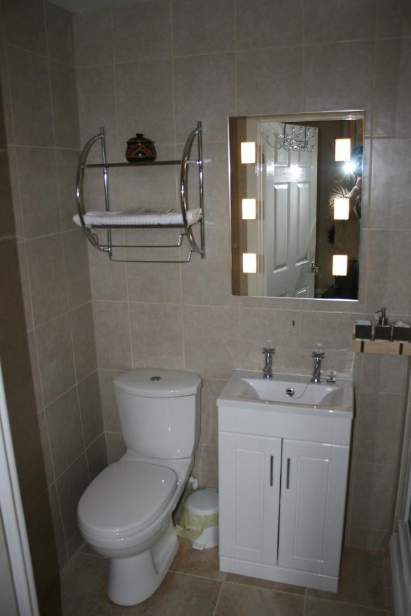 The Fairmile Bed and Breakfast Lytham St Annes Δωμάτιο φωτογραφία