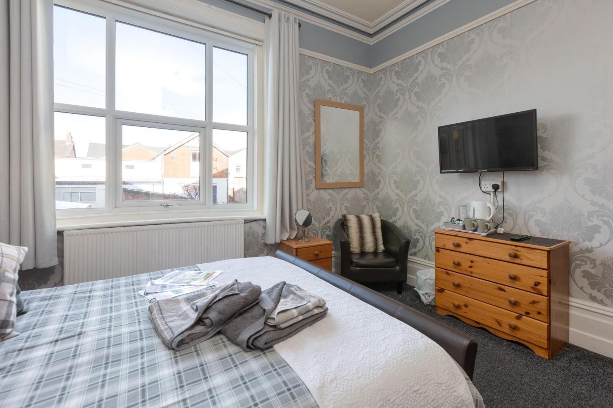 The Fairmile Bed and Breakfast Lytham St Annes Εξωτερικό φωτογραφία