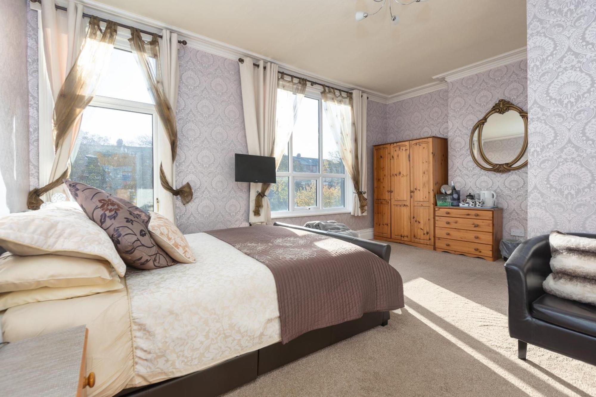 The Fairmile Bed and Breakfast Lytham St Annes Εξωτερικό φωτογραφία