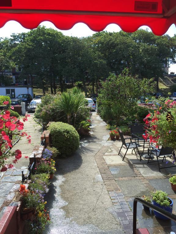 The Fairmile Bed and Breakfast Lytham St Annes Εξωτερικό φωτογραφία