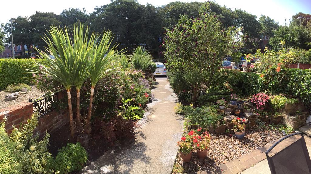 The Fairmile Bed and Breakfast Lytham St Annes Εξωτερικό φωτογραφία